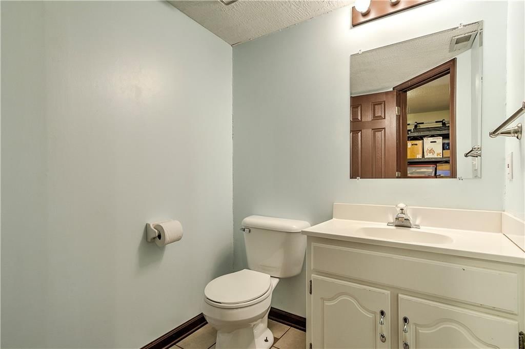 1033 SE Country Lane — photo 31