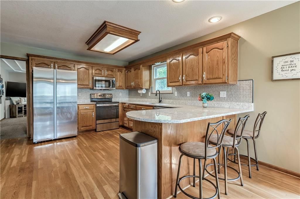 1033 SE Country Lane — photo 6
