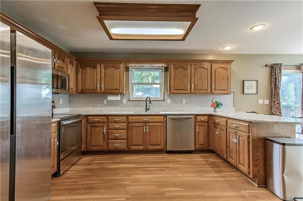 1033 SE Country Lane — photo 8