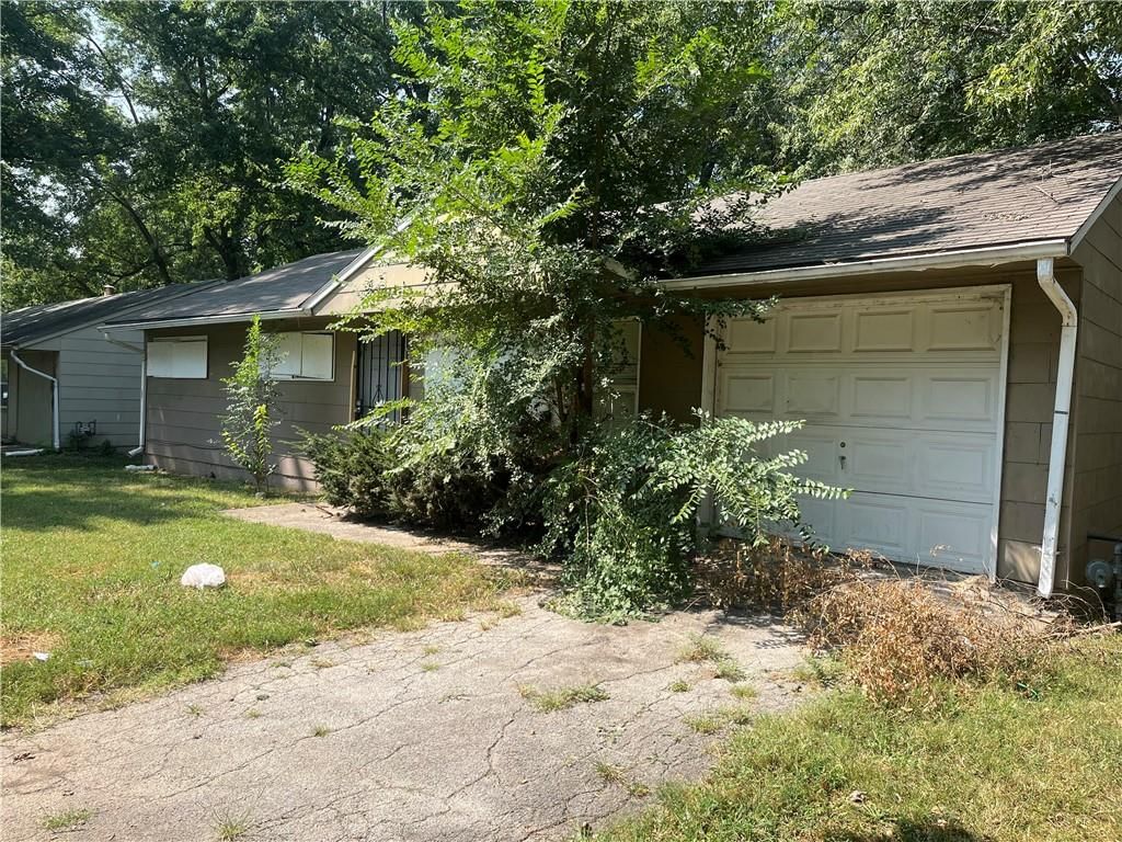 11000 Ewing Avenue — photo 11