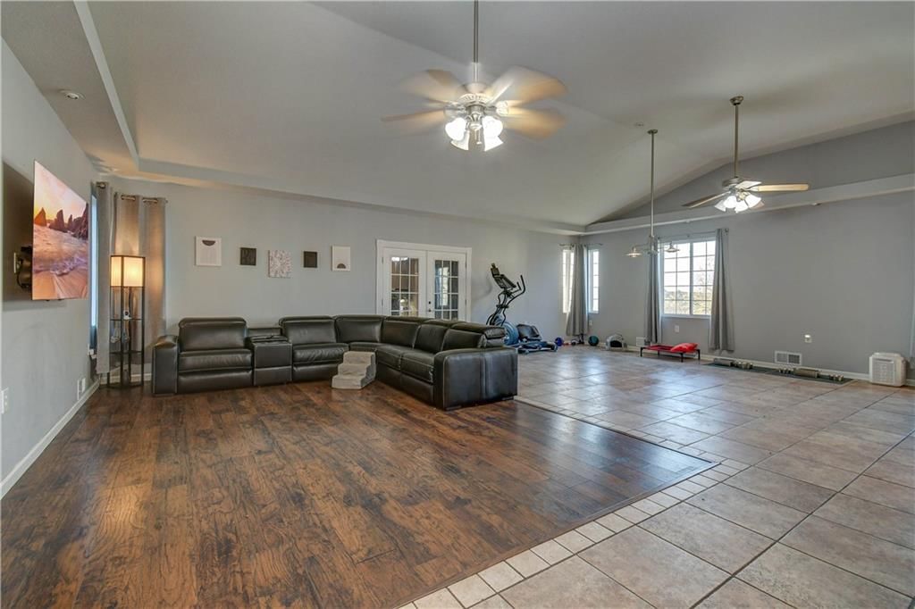 814 SW Shorthorn Drive — photo 15