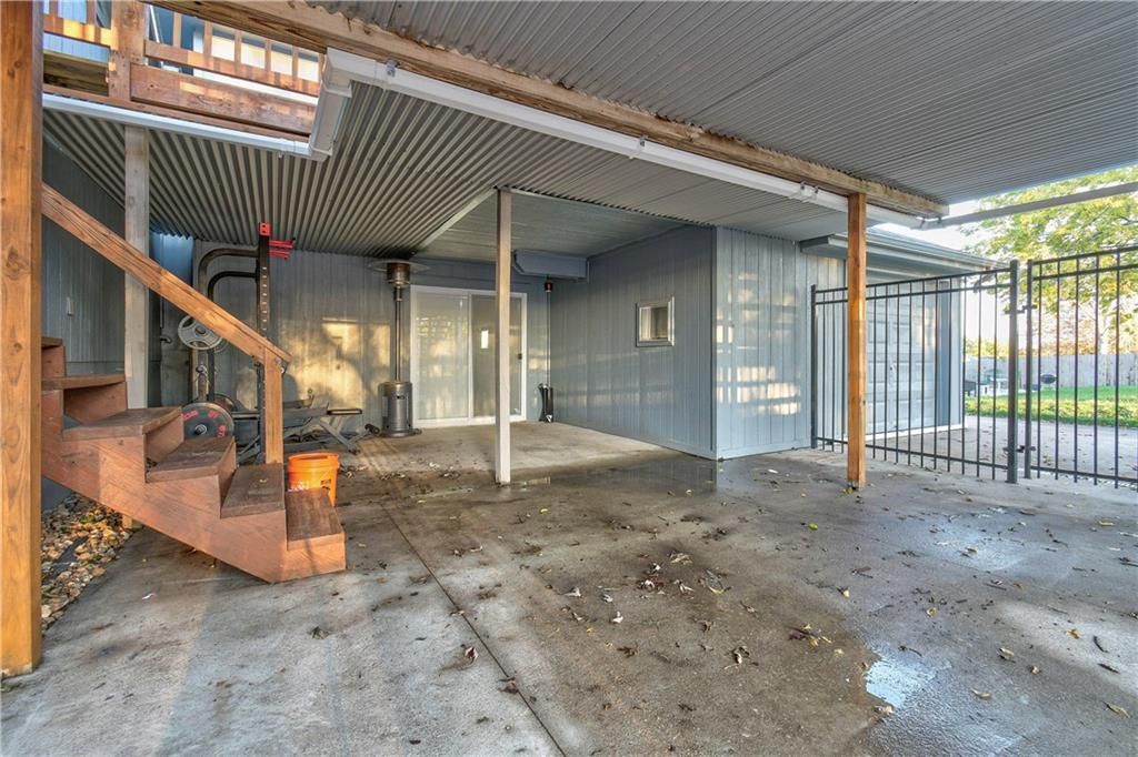 814 SW Shorthorn Drive — photo 30