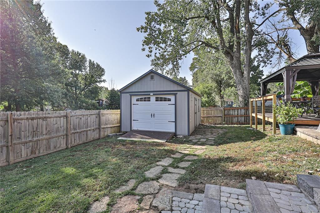 1400 NW A Street — photo 26