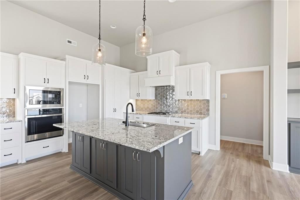 17352 S Hall Street — photo 12