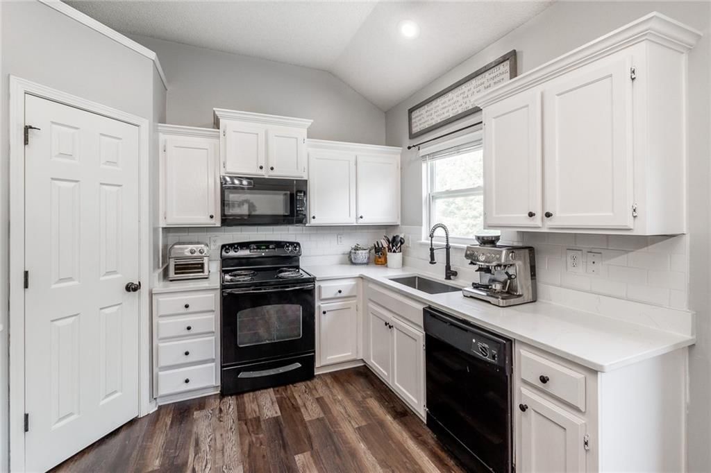 12613 S Belford Street — photo 5