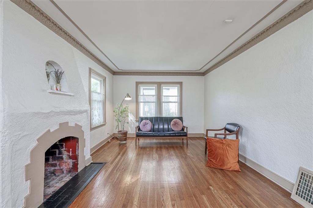 734 E 71ST Terrace — photo 5