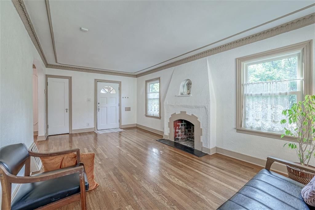 734 E 71ST Terrace — photo 8