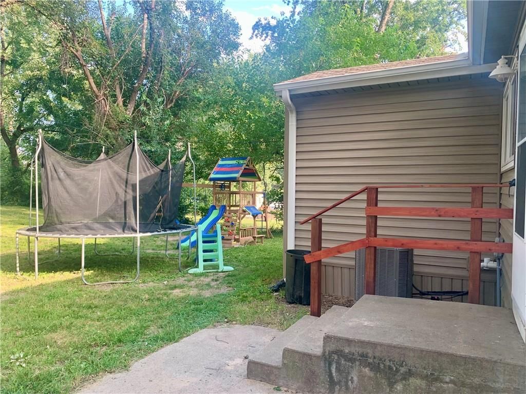 2501 Hillside Lane — photo 30