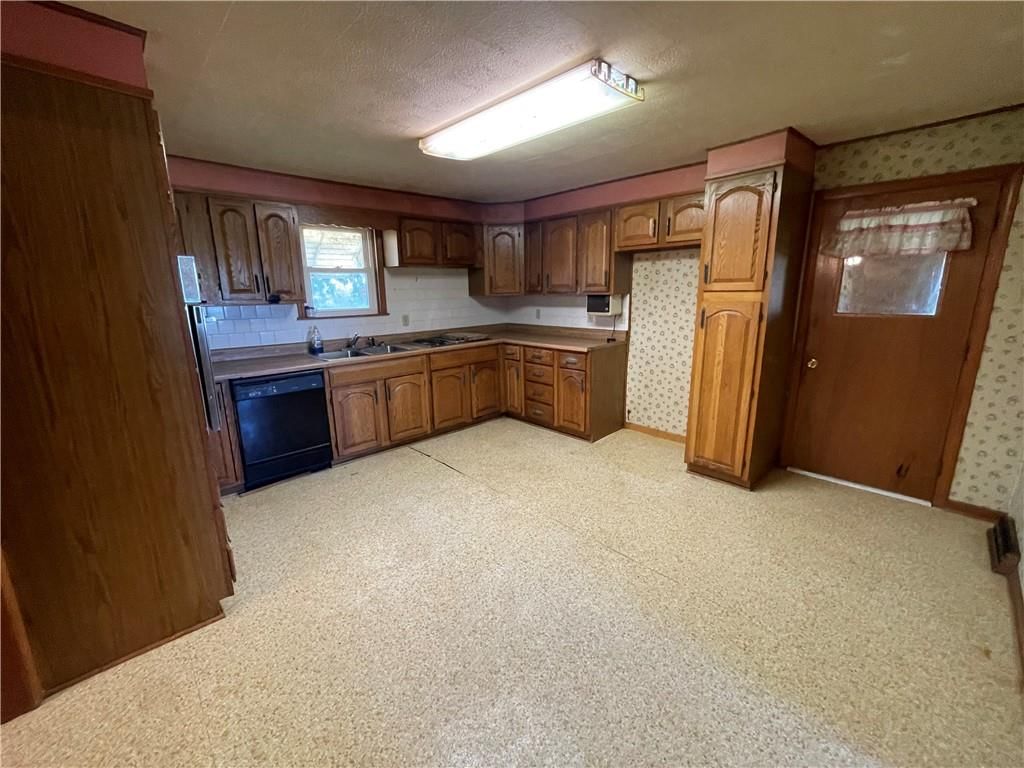12911 SE Spring Holler Road — photo 14