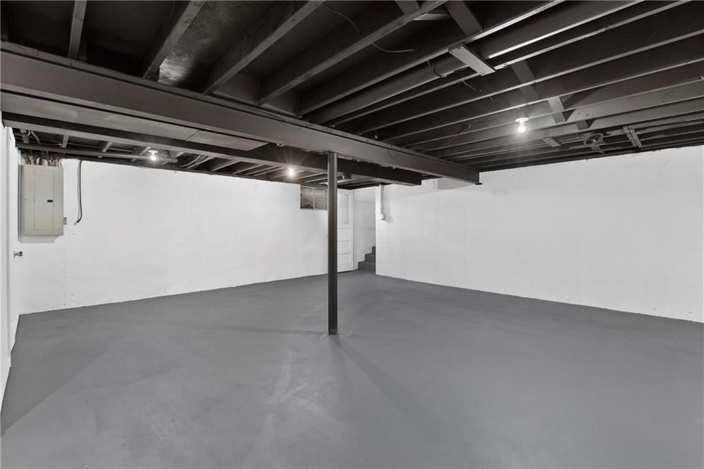 9806 Cambridge Avenue — photo 17
