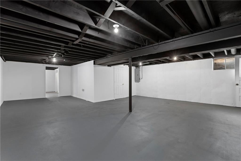 9806 Cambridge Avenue — photo 18