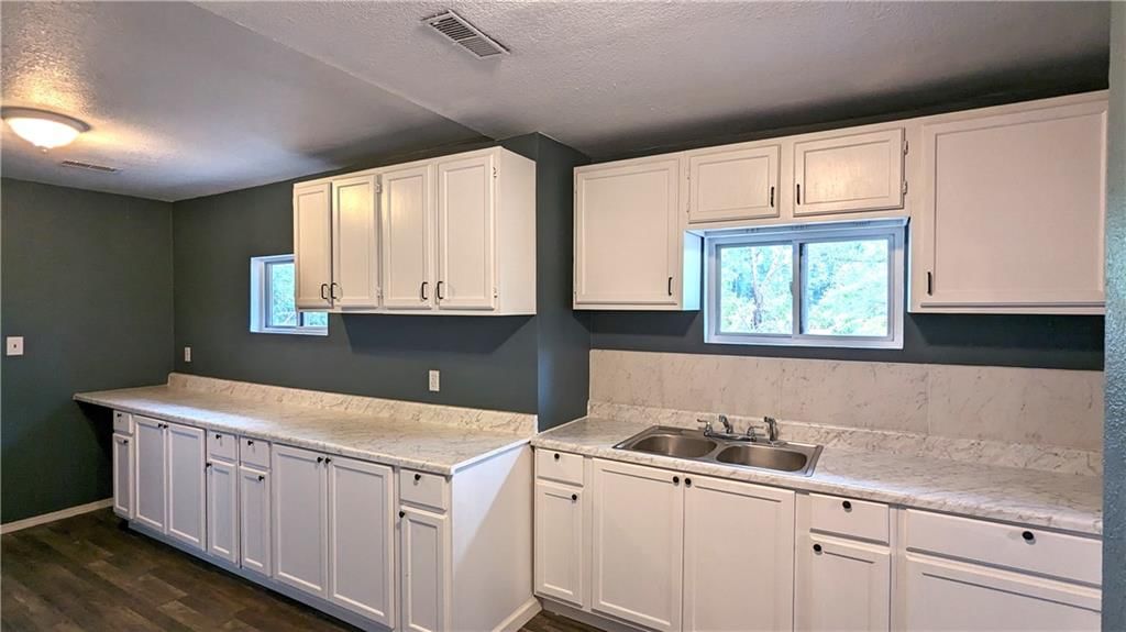 4215 E 43rd Street — photo 18