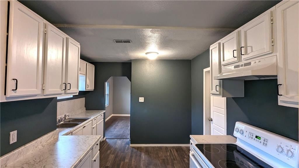 4215 E 43rd Street — photo 35