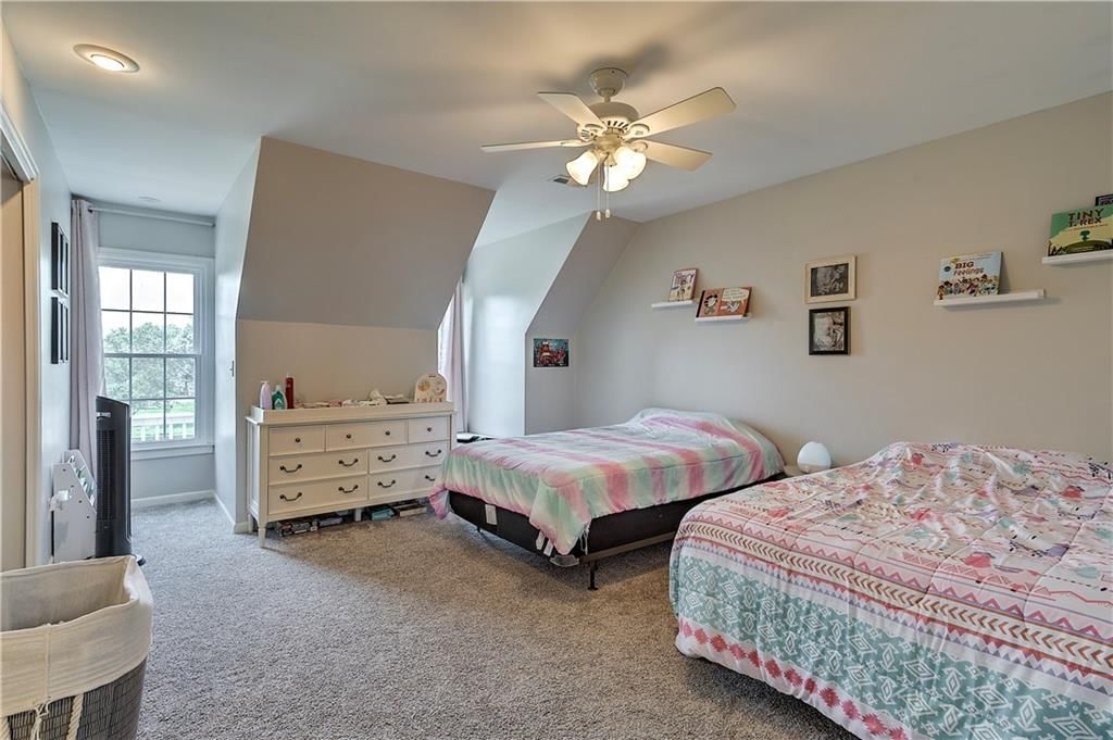9909 N Revere Avenue — photo 23