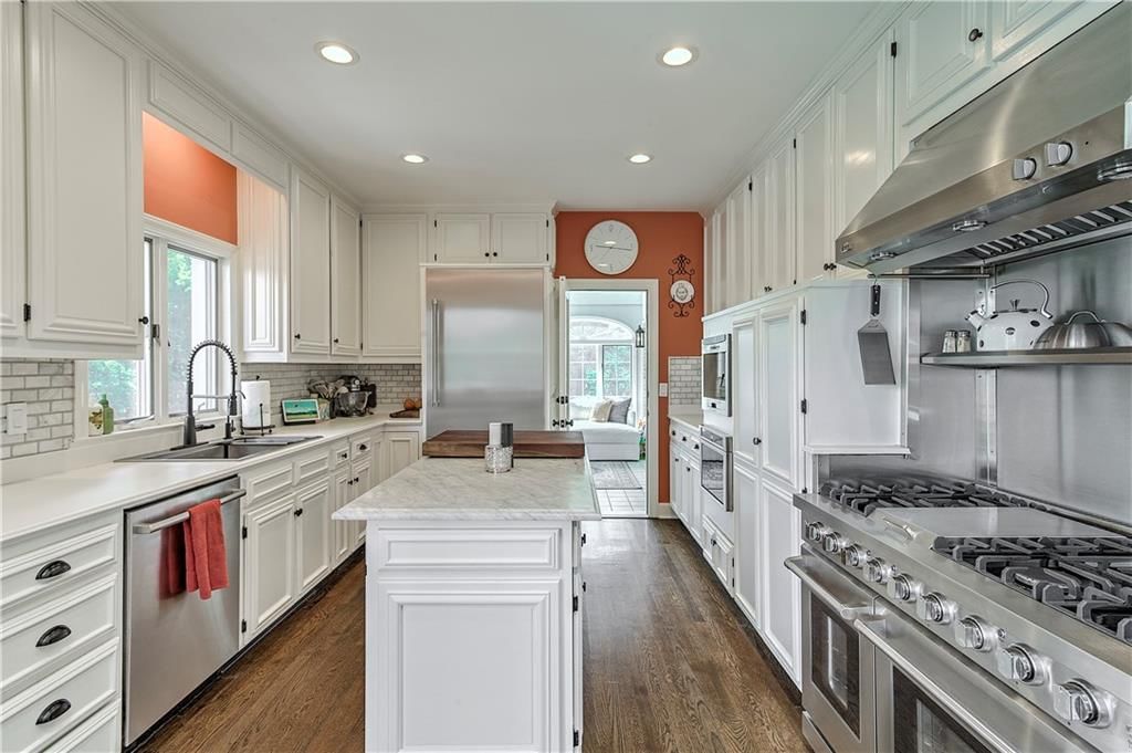 9909 N Revere Avenue — photo 7