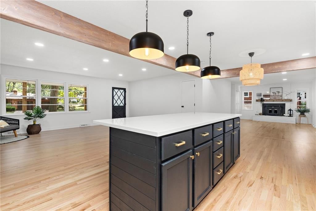 908 NW Kabel Street — photo 13