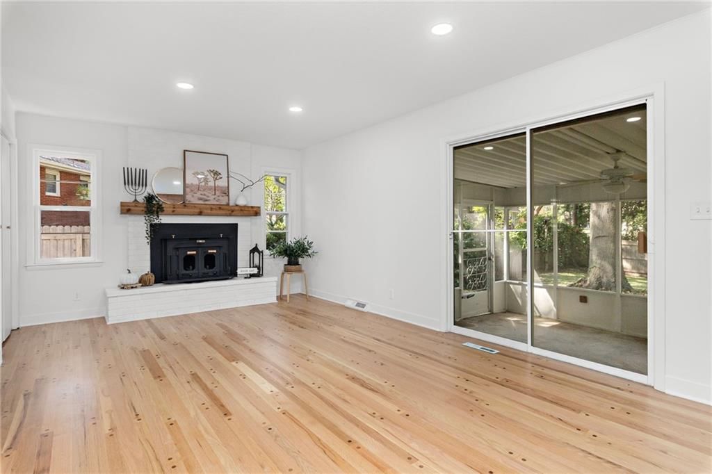 908 NW Kabel Street — photo 18