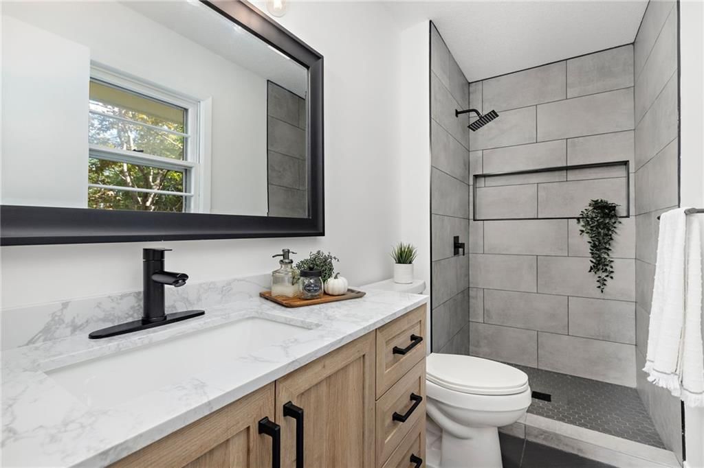 908 NW Kabel Street — photo 24