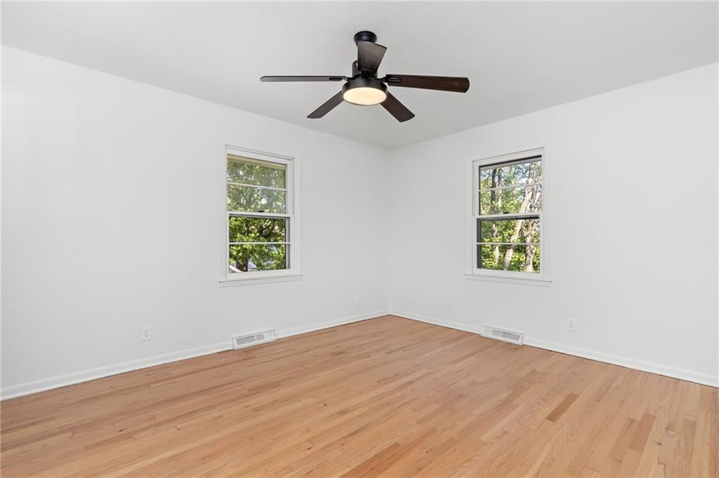 908 NW Kabel Street — photo 25