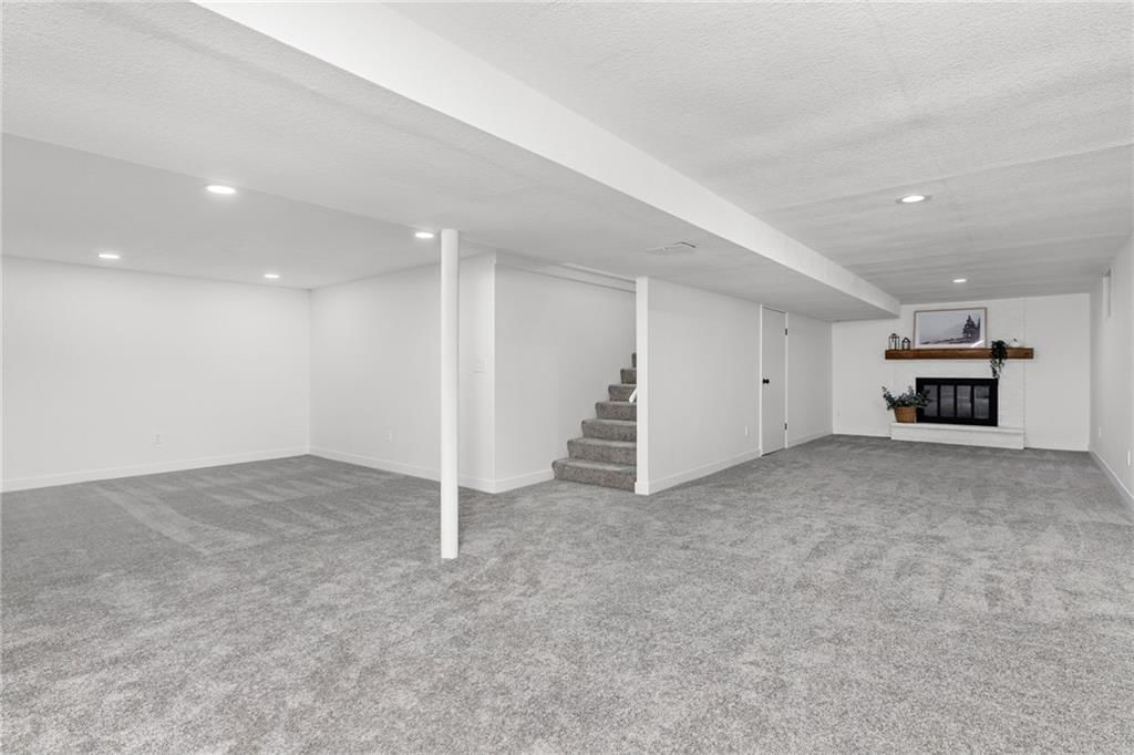 908 NW Kabel Street — photo 35