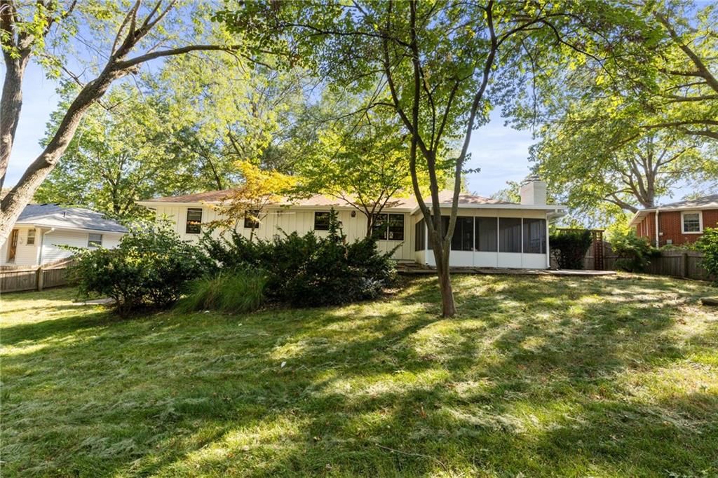 908 NW Kabel Street — photo 42