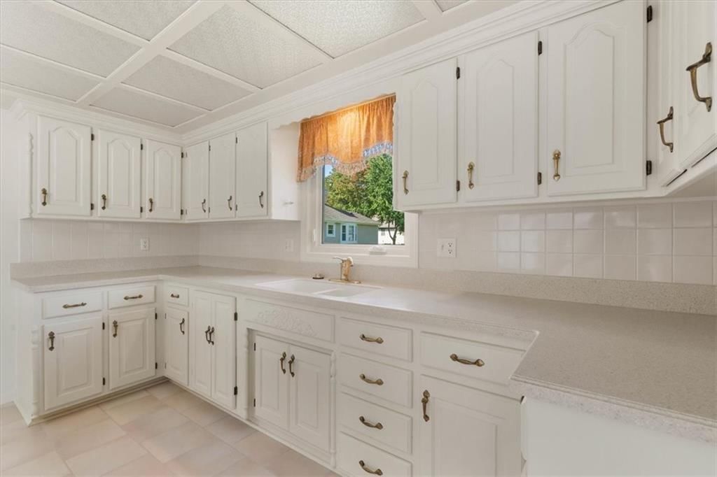 108 SW Hillcrest Lane — photo 5