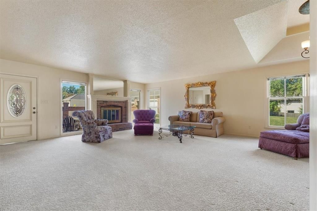 108 SW Hillcrest Lane — photo 8
