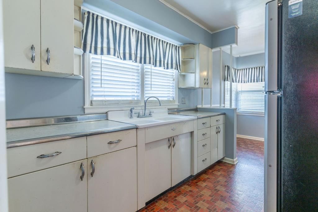 217 N Jeffreys Street — photo 7