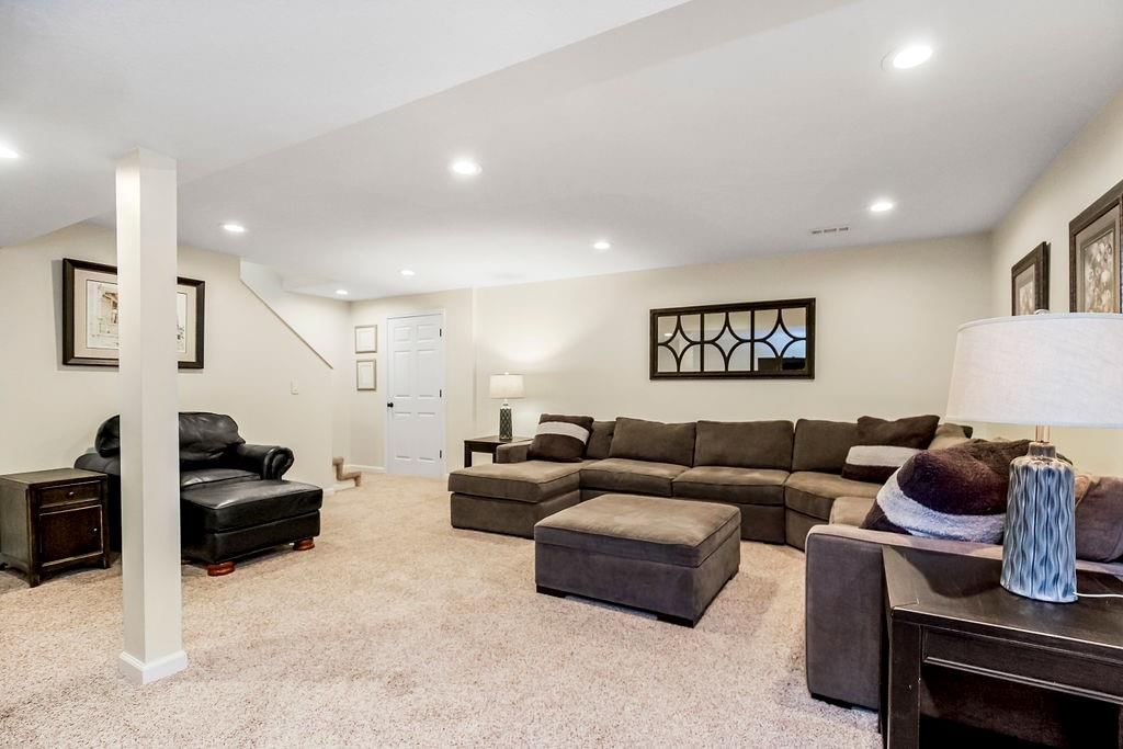 1106 W 120th Terrace — photo 39