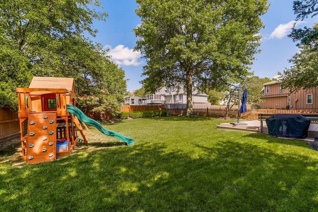 1106 W 120th Terrace — photo 45