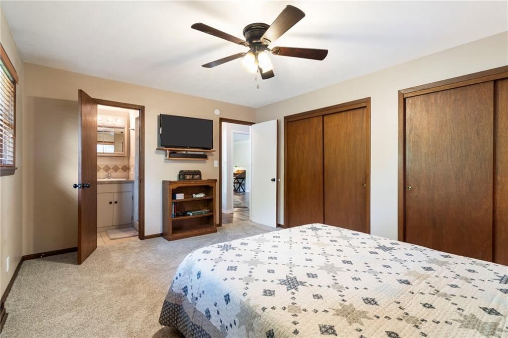 2736 E Madison Street — photo 22