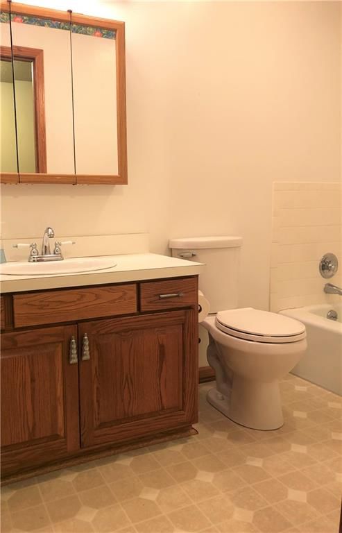 1110 S Aspen Street — photo 15