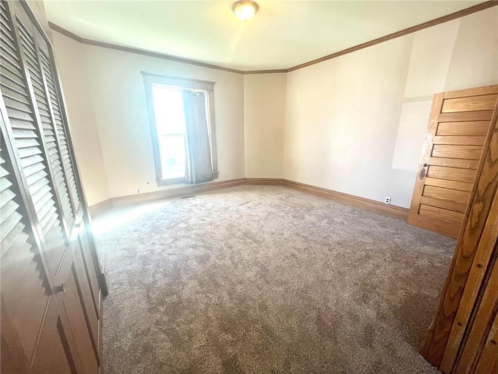 302 E 4TH Street — photo 7