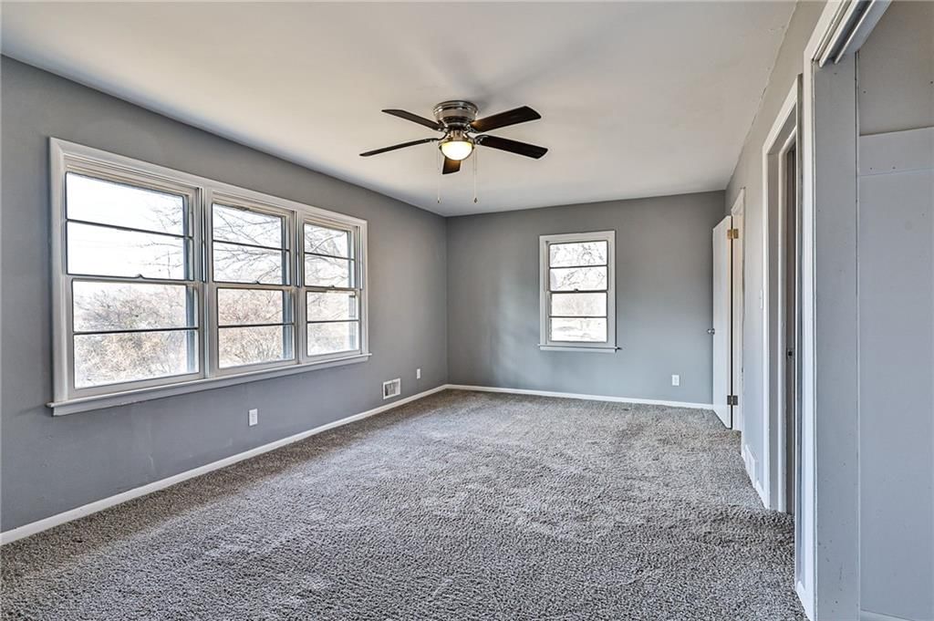 6801 Winchester Avenue — photo 21