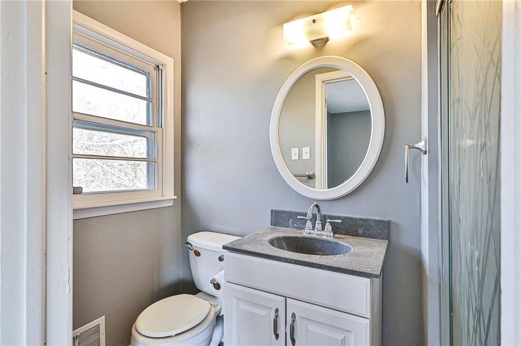 6801 Winchester Avenue — photo 23