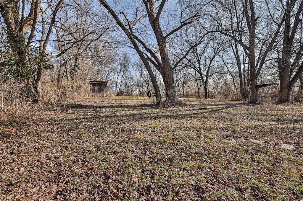 6801 Winchester Avenue — photo 26