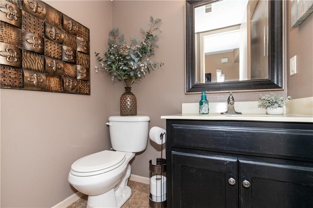 6032 NE MOONSTONE Drive — photo 10