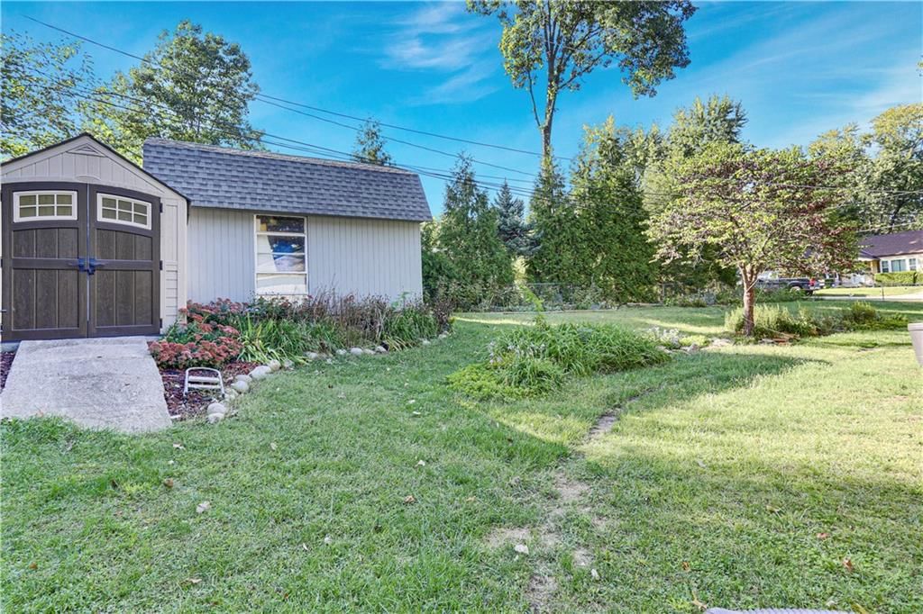 8500 Floyd Street — photo 17