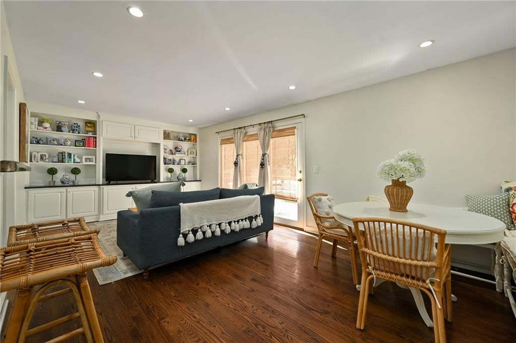 5600 CHADWICK Road — photo 7