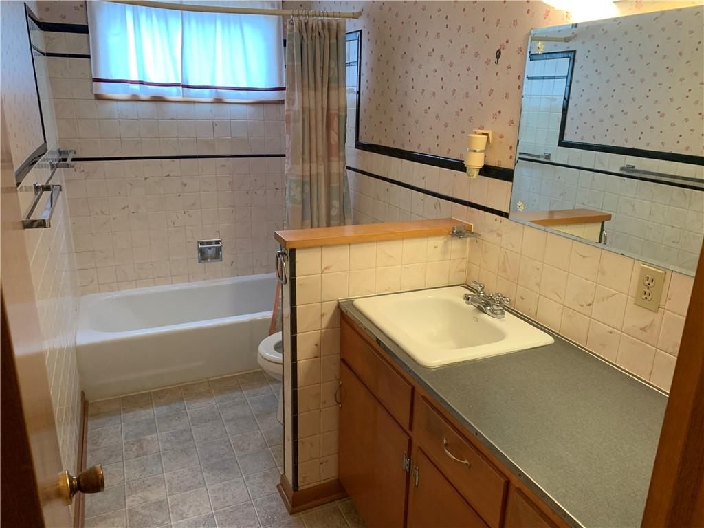 2605 Spring Garden Street — photo 8