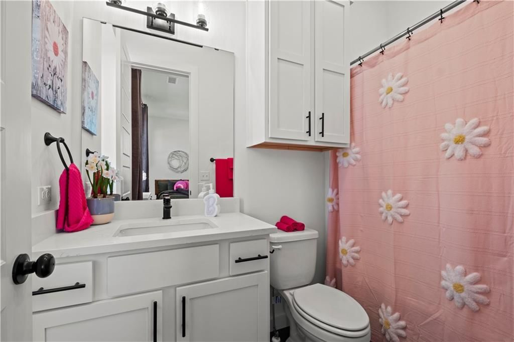 445 SW Longview Boulevard — photo 32