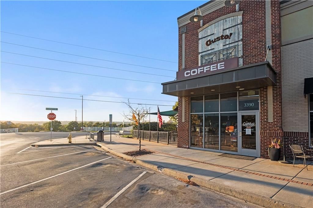 445 SW Longview Boulevard — photo 45