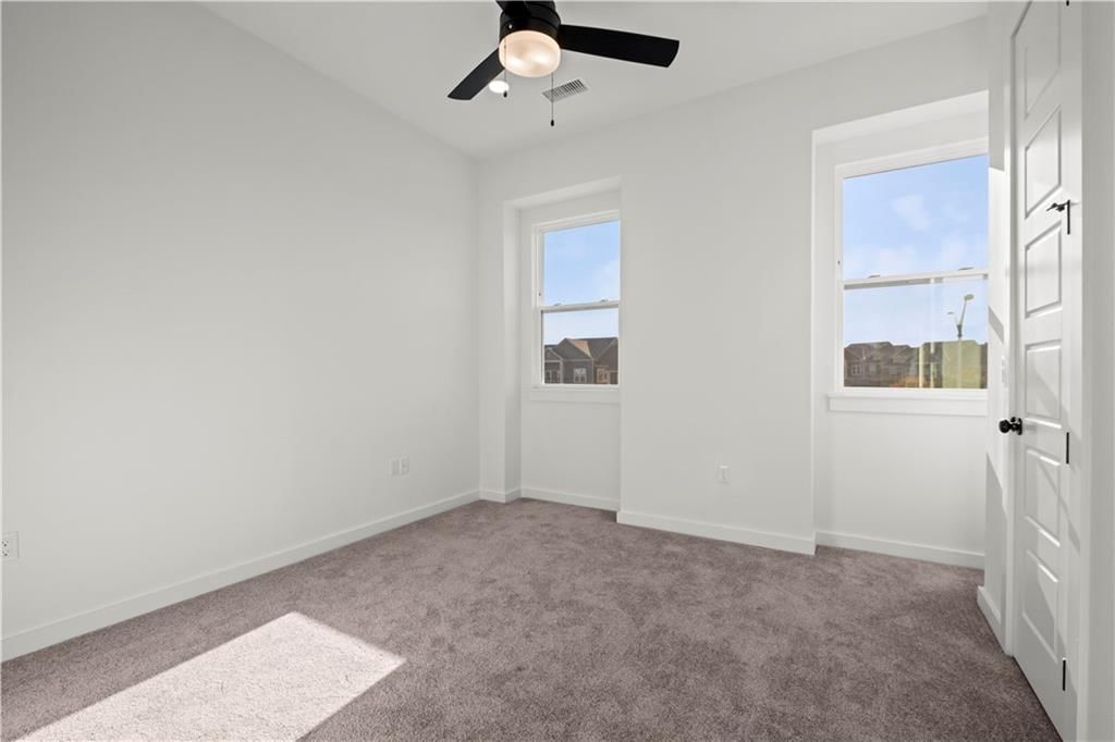 443 SW Longview Boulevard — photo 15