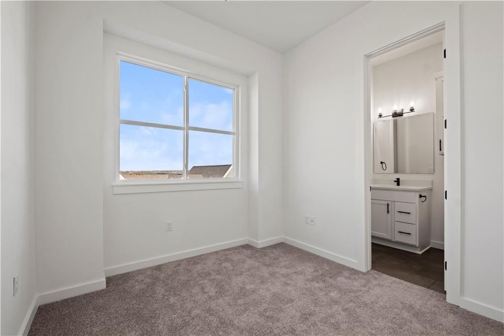 443 SW Longview Boulevard — photo 19