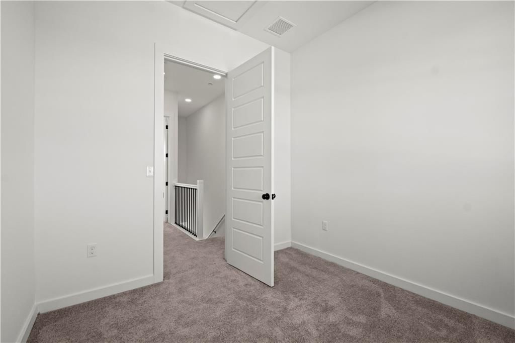 443 SW Longview Boulevard — photo 20