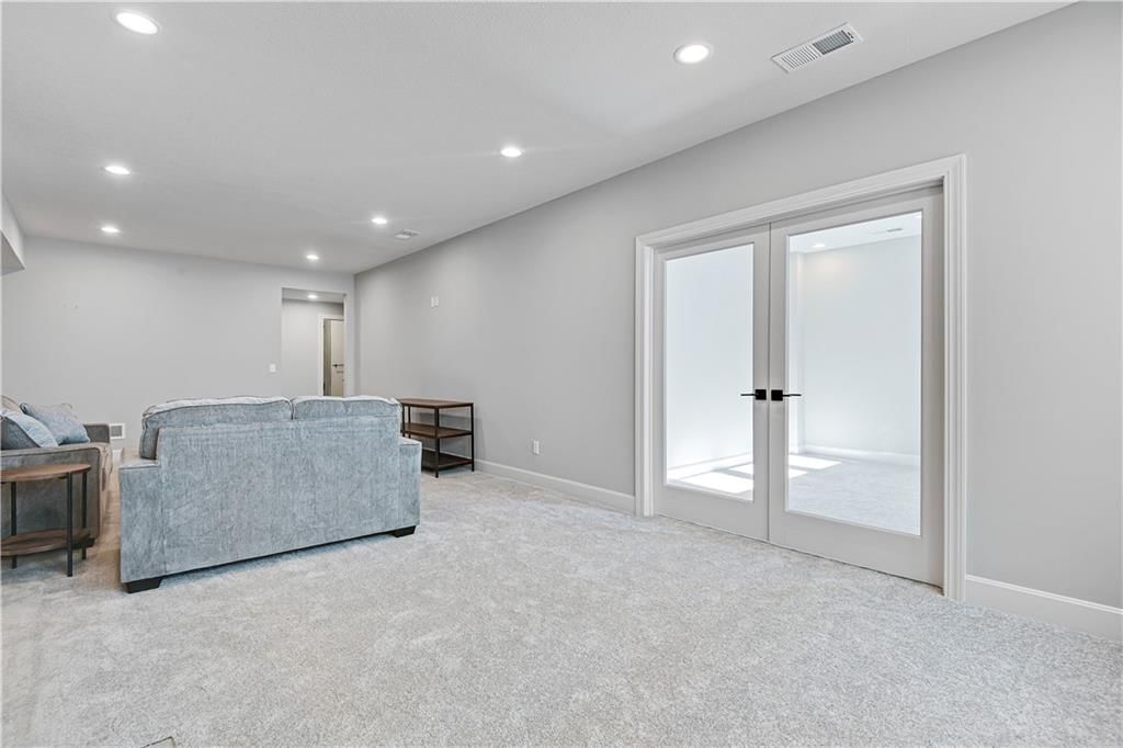 9441 Aurora Street — photo 31