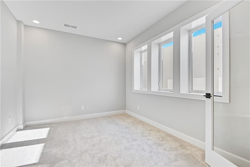 9441 Aurora Street — photo 32