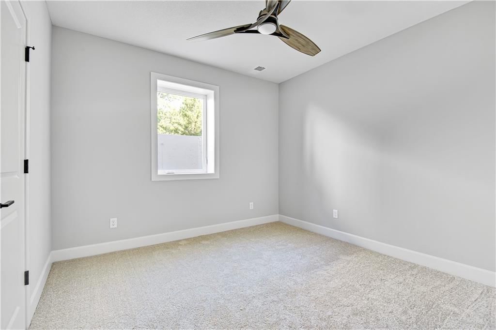 9441 Aurora Street — photo 34