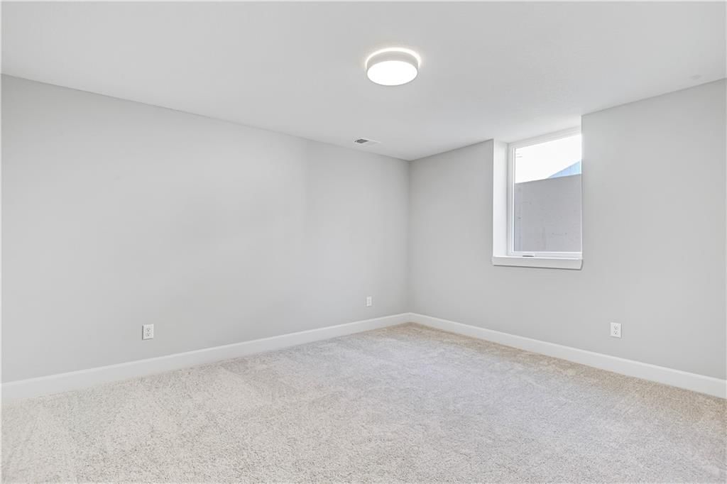 9441 Aurora Street — photo 35