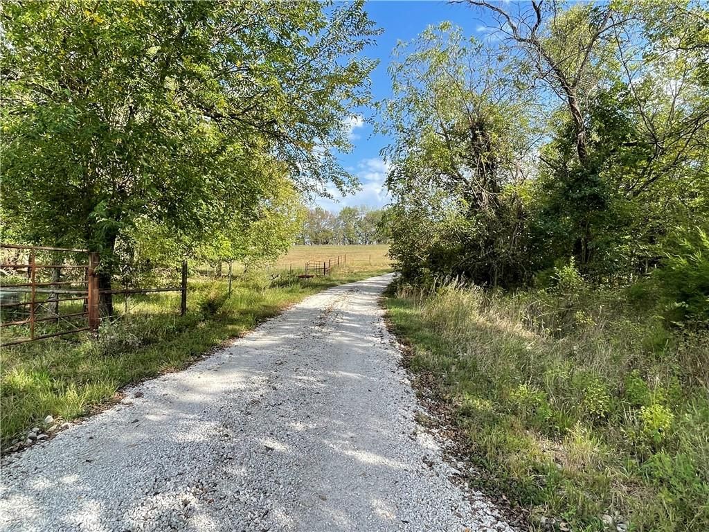 30591 Pleasant Valley Road — photo 11
